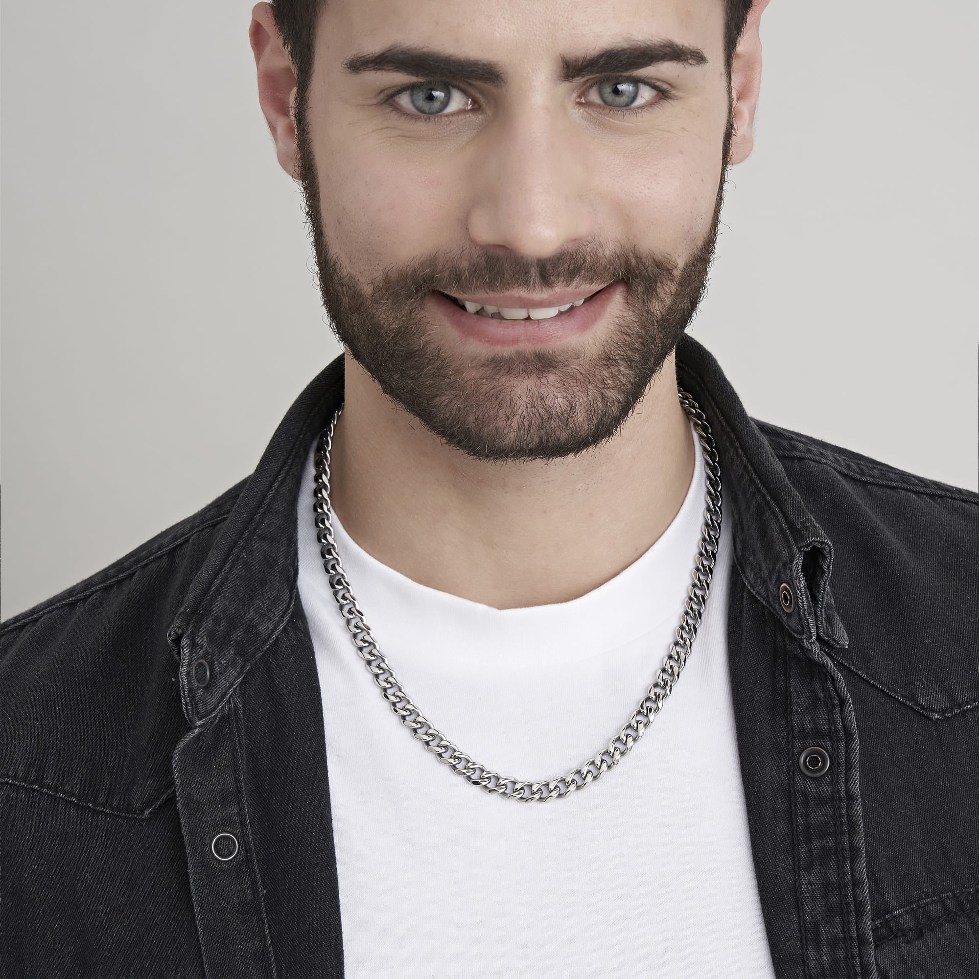 COLLANA UNISEX IN ACCIAIO CON MAGLIA CATENA 9 MM - Image 3